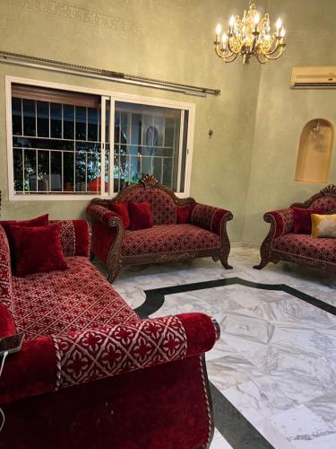 Magnifique villa avec un grand jardin et une cascade in 아가디르