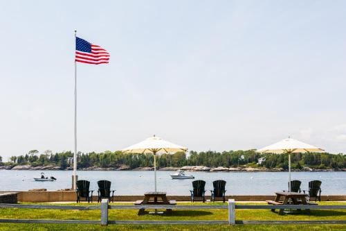 Bluebird Ocean Point Inn