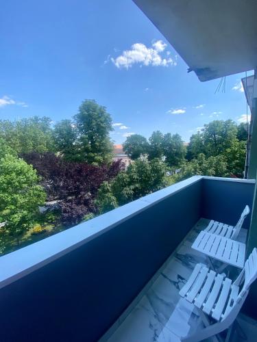 Treetop Apartments Treetop Apartments