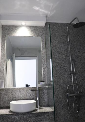 Double Room image 10