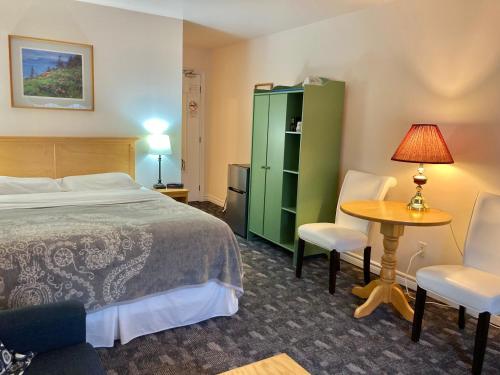 Castle Rock Country Inn in Ingonish Beach (NS)