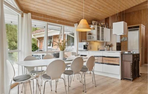 Cuina, Holiday Home Ravnevej Idestrup Ix in Idestrup