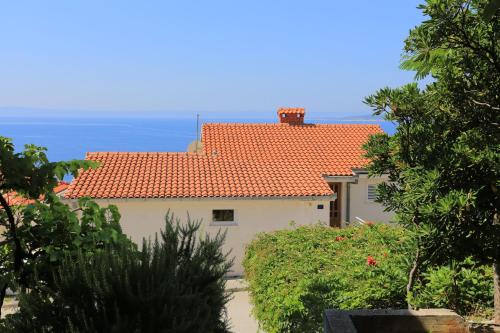  Apartments by the sea Baska Voda, Makarska - 300 in Baška Voda