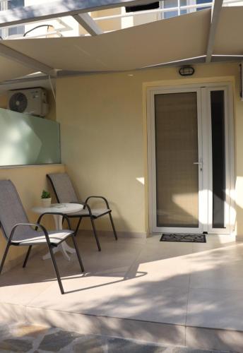 Double Room image 4