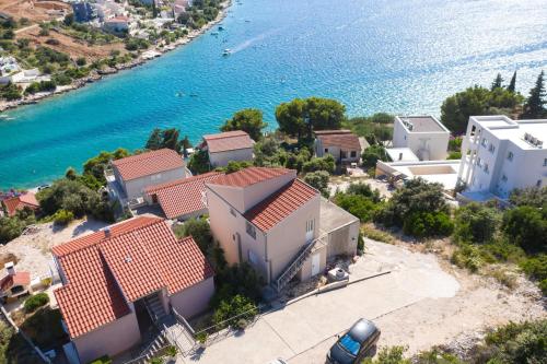 Apartments by the sea Cove Kalebova Luka, Rogoznica - 13804 – khách sạn tại Dvornica