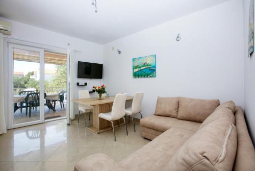 Apartments by the sea Zaboric Sibenik - 469 - image 7