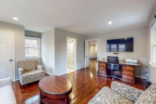 Balantre Lane Estate in Potomac, USA