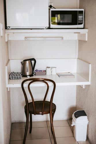 ริกซ์ โฮเต็ล โมเต็ล (Rix Hotel Motel) in ชาเตอรส์ทาวเวอรส์