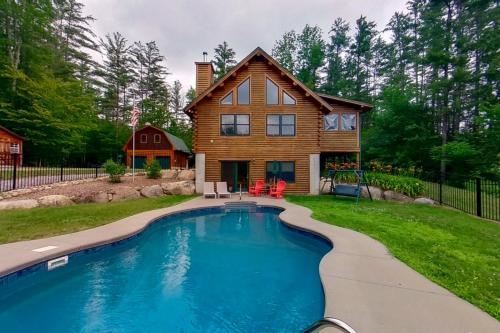 Secluded Haven - Main House in Wevertown, USA