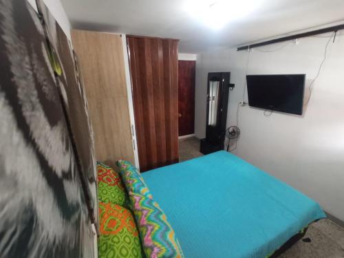 Aparta estudio en laureles la castellana