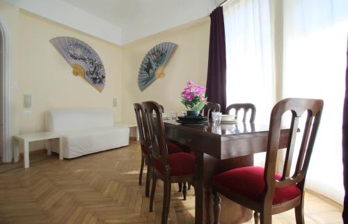  53 Solaro Apartments, Pension in Sanremo