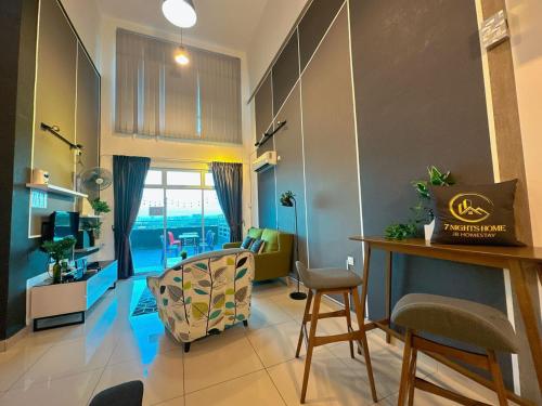 B01 Nice Stay of Penthouse Duplex In Pandan Residence 2