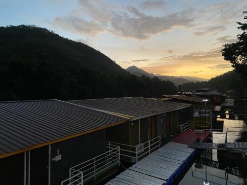ชอว์ งาทอง รีสอร์ต Chor Ngar Thong Erawan Kanchanaburi Room Type - Bungalow - Water Front 