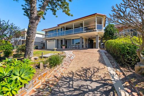 Exterior view, Fingal Pines Getaway, Apartment in Fingal Bay