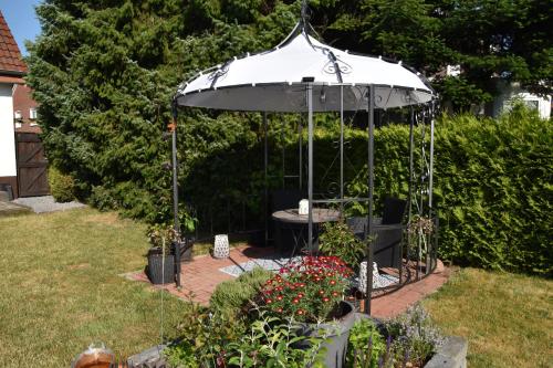 Ferienwohnung Manou`s Garten