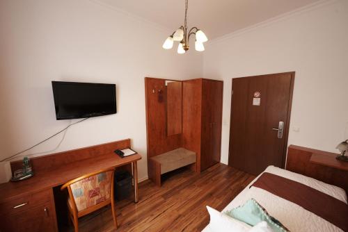 1 twin bed