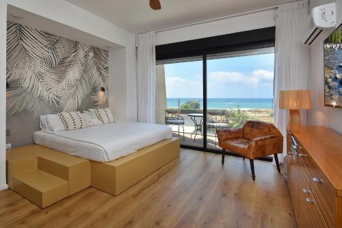 Baño, דירה על הים בנהריה LENNY TZIPORA by alta galilea in Nahariya