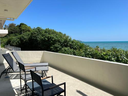 Ocean Front SUMUIDE Ocean Front SUMUIDE