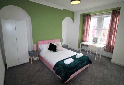 Westbourne - Spacious 4 bed flat with free parking, Гейтсхед (фото 9)