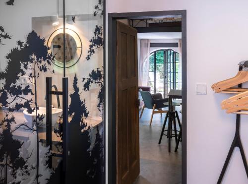 Tiny House, podkrovni apartman a apartman s vyhledem do zahrady in Svinov