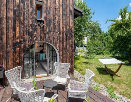 Tiny House, podkrovni apartman a apartman s vyhledem do zahrady in Svinov