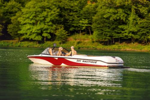 477533680 Kvareli Lake Resort
