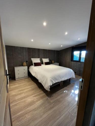 Chalet moderne au bord d'un lac in Bray Sur Seine