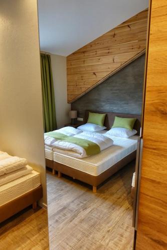 Comfort Triple Room with Shower