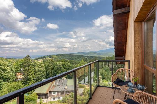 Varanda/terraço, Green Park Resort C13-z dostępem do basenu, sauny, jacuzzi, siłowni (Green Park Resort C13-z dostepem do basenu, sauny, jacuzzi, silowni) in Szklarska Poreba