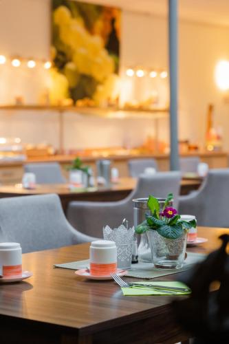 Food and beverages, Hotel & Cafe Ritter von Bohl in Deidesheim