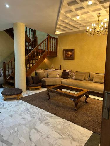 Magnifique villa avec un grand jardin et une cascade in 아가디르