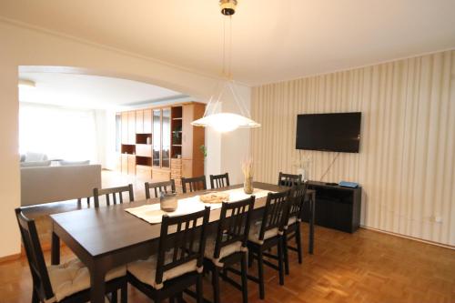 Ferienhaus Saarlouis, Monteurwohnung, WLAN, Parkplatz