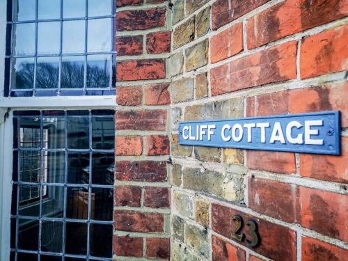 Cliff Cottage with private garden - Broadstairs