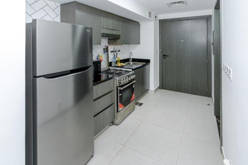 Modern Studio with Pool & Gym Access Dubai 