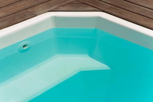 Blanq Carmen Hotel - image 13