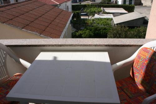 Two-Bedroom Apartment with Terrace and Sea View image 3