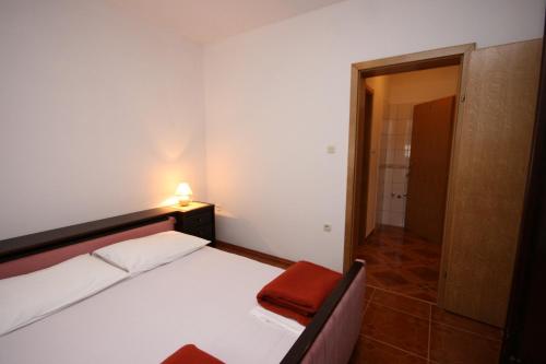 Two-Bedroom Apartment with Terrace and Sea View image 7