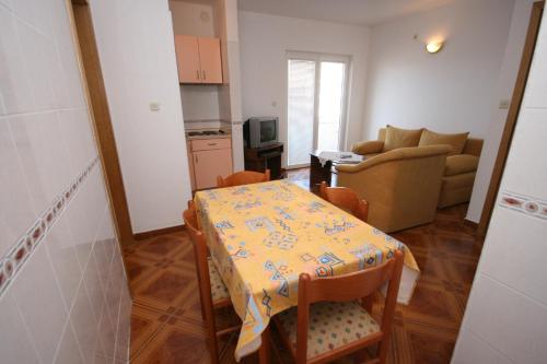 Two-Bedroom Apartment with Terrace and Sea View image 8