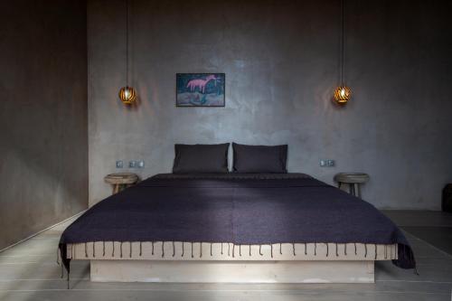 1 double bed, 1 twin bed