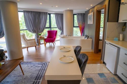 Parla Suite Hotel - Tap to explore photos