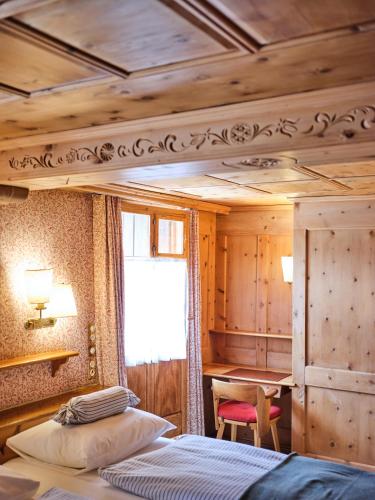 Romantik Hotel Chesa Grischuna - image 2
