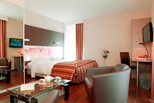 Hotel de La Cloche in โดล