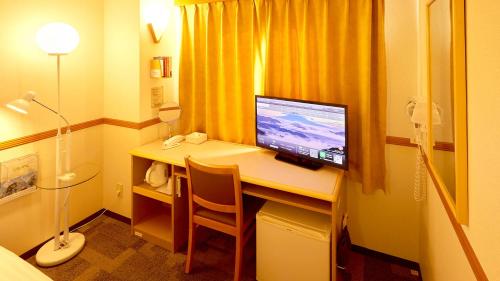 토요코 인 쇼난 히라츠카-에키 키타-구치 No.2 (Toyoko Inn Shonan Hiratsuka-eki Kita-guchi No.2) in 히라츠카