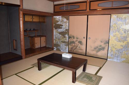 Bakushuku Den Guest House Brew near Taisanji Temple