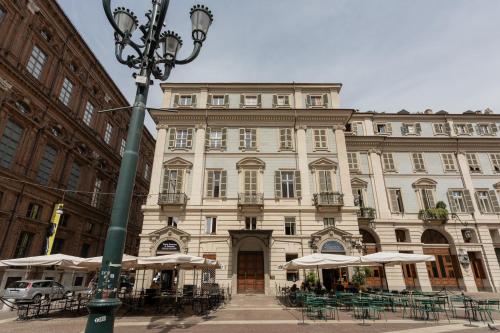  Turin Central Loft Carignano by Wonderful Italy, Unterkunft in Turin