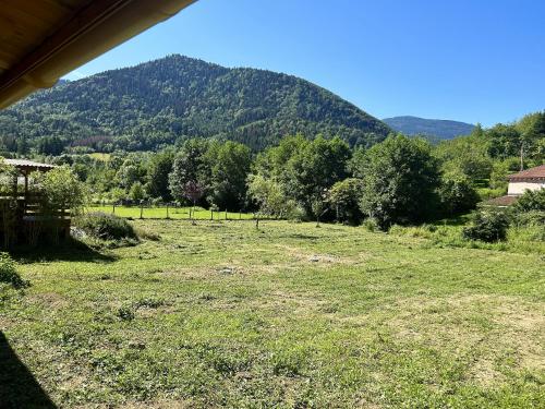 Maison de 3 chambres avec jardin clos et wifi a Fougax et Barrineuf