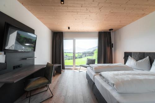 Double Room with Mountain View