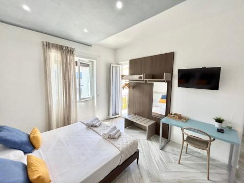 Deluxe Room image 10