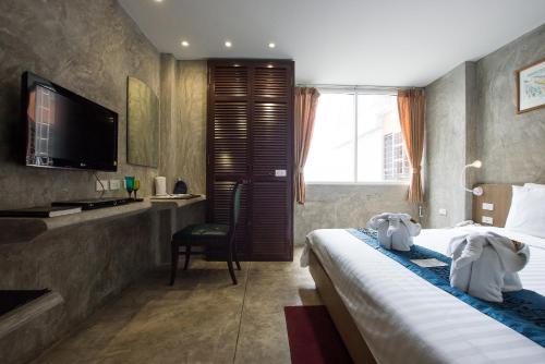 Buddy Boutique Inn near Wang Lang (Siriraj) Pier