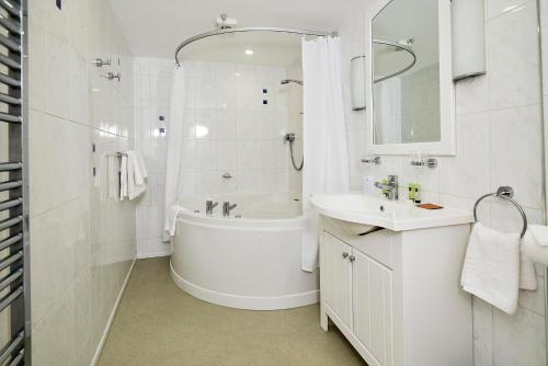 Suite, balcony